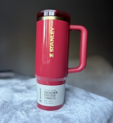 Stanley Leakproof Protour Tumbler 30oz Holly Berry Gloss Red Shine NWT