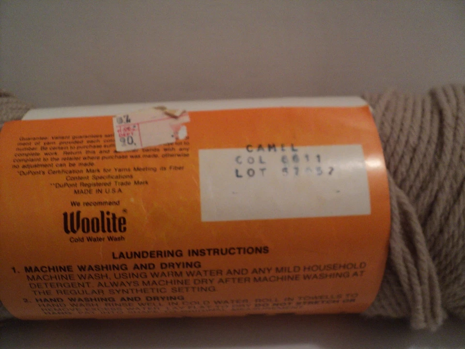 NUEVO hilo vintage Sayelle Valiant 4 oz. 6611 Camel 100 % acrílico Dupont Orlon Foto 2 de 2