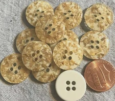12 Cream Embedded Leaves Grass Plastic Sew-through Buttons 11/16" 18mm 4386