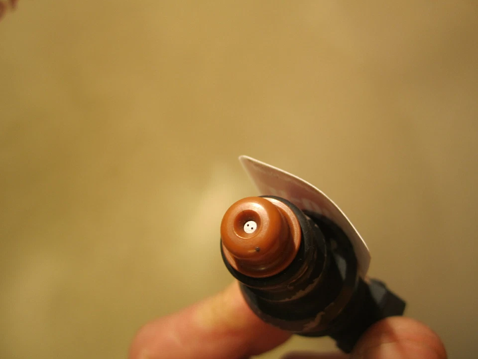 058133551A Audi A4 1995.y 1.8 [ADR] Fuel Injector  058 133 551 A - image 3 of 4