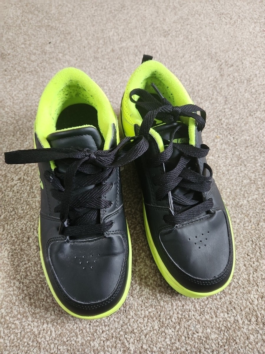 Sidewalk Sports Kid Trainers Roller Shoes Wheels Black Pink UK Size 3uk  Heelys