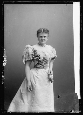 Photo:Mrs. T.F. Schneider Portrait Woman in Dress