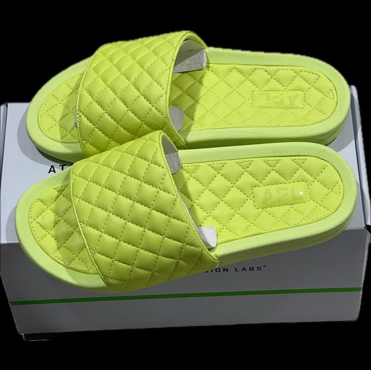 APL Athletic Propulsion Labs Bright Citrus Lusso scivoli in pelle donna 7 nuovi con scatola