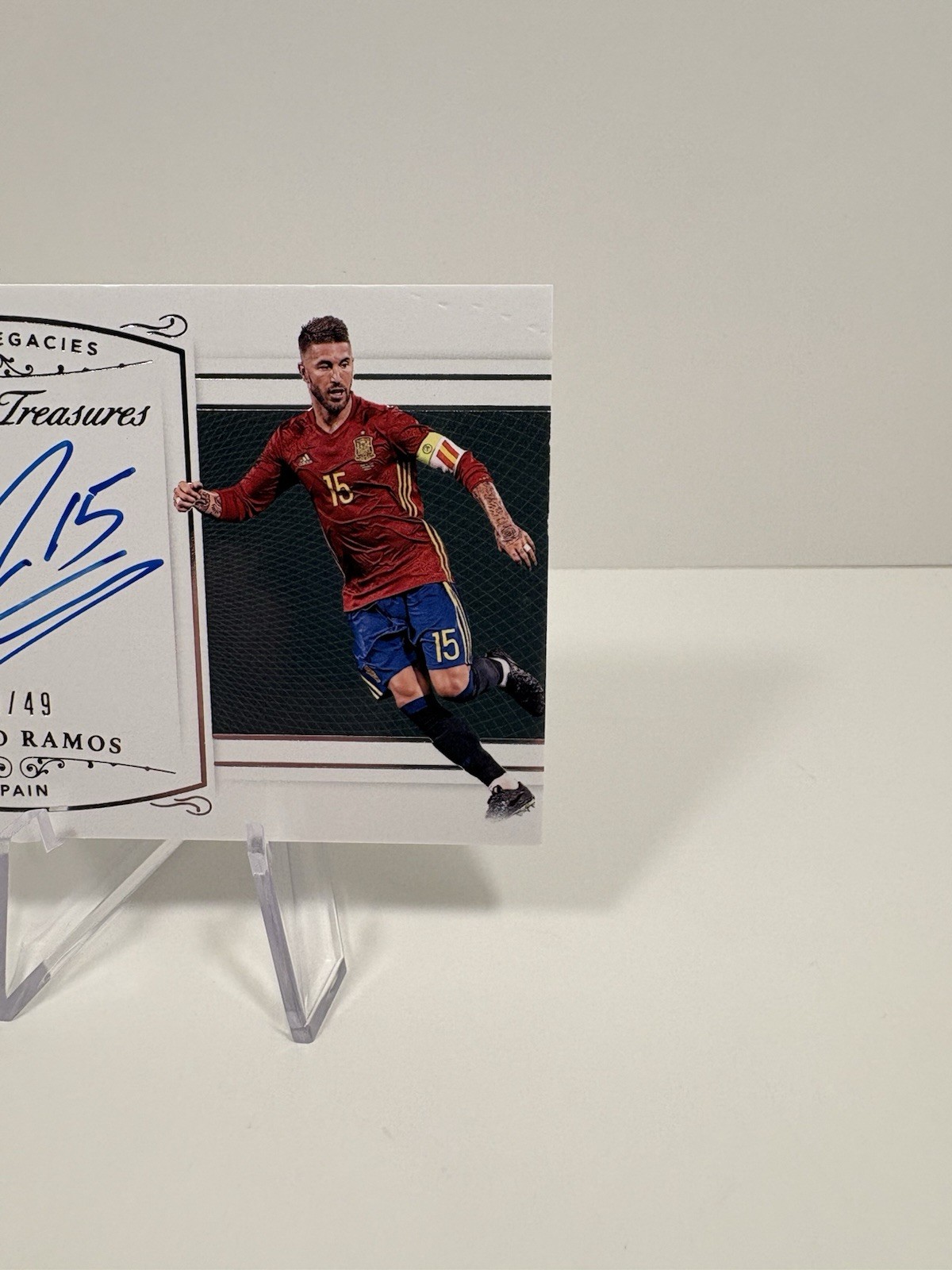 2018 National Treasures Lasting Legacies Sergio Ramos On Card Auto /49 Damage view 4