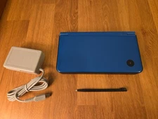 Nintendo DSi LL Midnight Blue GOOD CONDITION Japanese Version Plays US Games