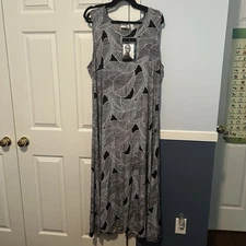 Attitudes By Renee NWT Women’s 2X Black White Tropical Leaf Maxi Dress Stretch 