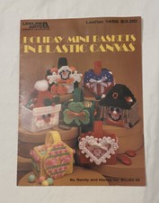 Vintage Leisure Arts Holiday Mini Baskets In Plastic Canvas 1456 1993