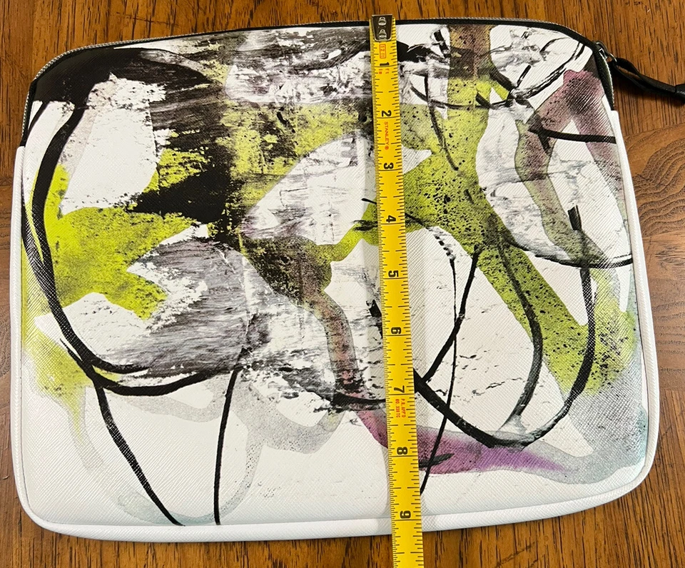 Funda para Tablet/iPad Neiman Marcus Proenza Schouler Blanca Negra con Cremallera Usada en Excelente Condición Foto 4 de 4