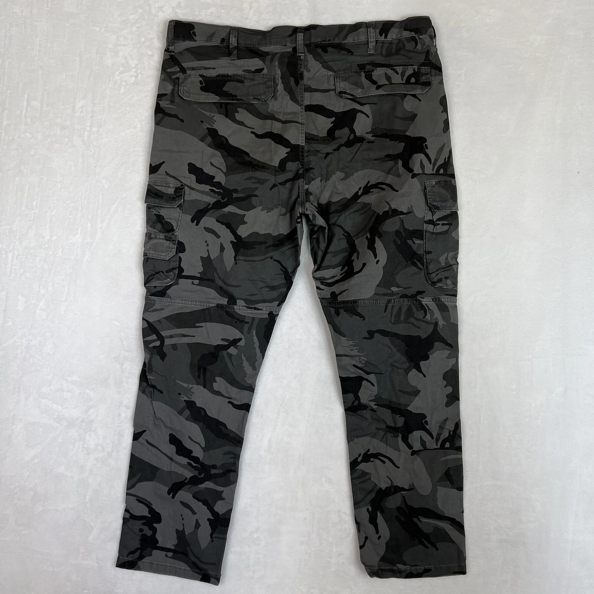 Grey camo shop pants mens