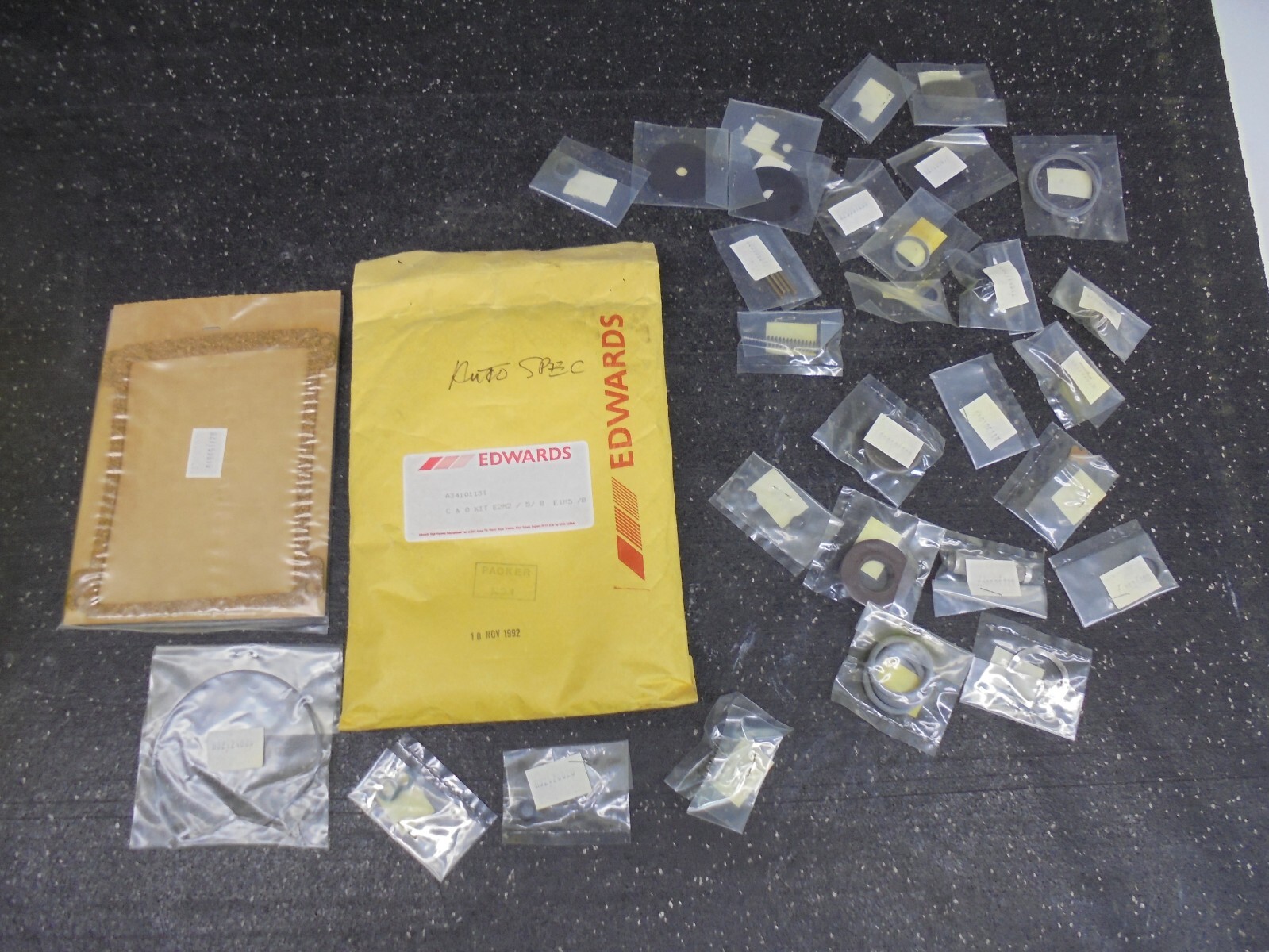 EDWARDS VACUUM PRODUCTS A34101131 C & O Kit E2M2 5 8 E1M5 8