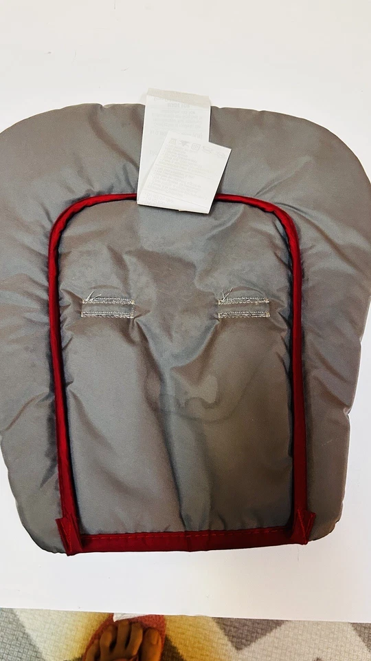 Almohadilla para respaldo de asiento borgoña Graco Blossom/TableFit/DuoDiner Foto 3 de 3