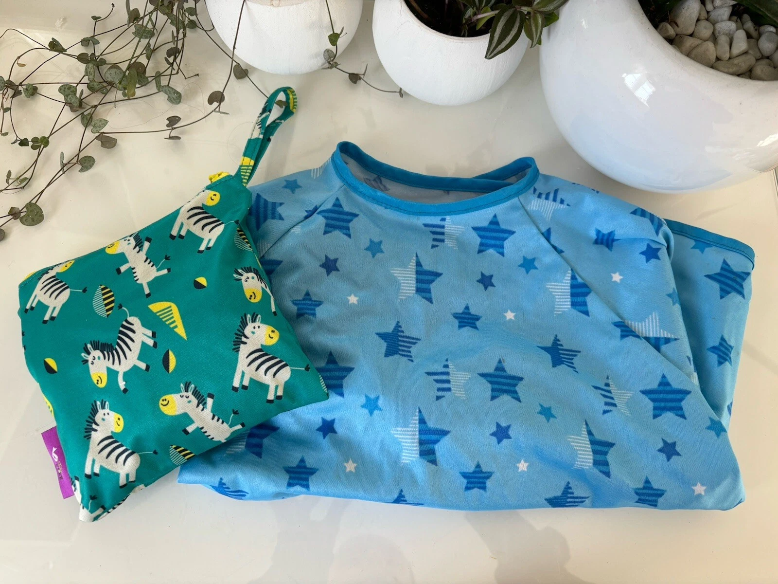 Kids bibs long sleeve table suction base Bib Set Clothes Protect Travel Bag