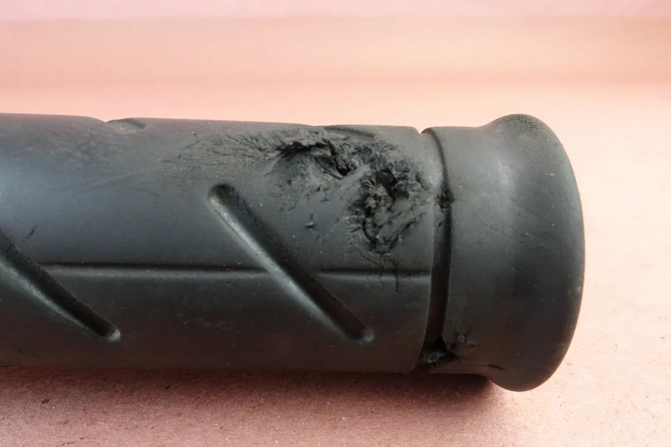 Empuñadura de manillar con clip izquierdo Honda CBR 600 CBR600 CBR600RRR 2005-2006 Foto 2 de 4