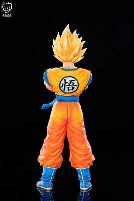Break Studio Dragon Ball Son Goku chest hug Resin Statue H31CM