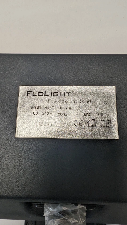 FloLight FL-110HM 2x55W Fluorescent Video Studio Light with Lamps - Image 4 of 4