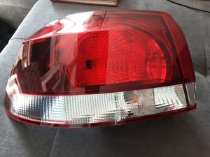 VW Golf VI Rücklicht Rückleuchte links außen 5K0945095F