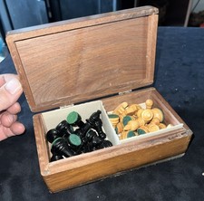 Drueke’s No. 0. Unweighted Wooden Chessmen Complete in Original Inlaid Box Set