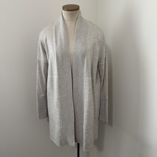 LULULEMON Women  s 6 /8 Gray Sit In Lotus Wrap Merino Wool Cardigan Sweater