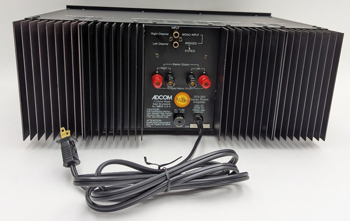 Vintage ADCOM GFA-555 Stereo Power Amplifier 200WPC Nelson Pass