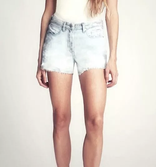 nwt BlankNYC Blank NYC The Fulton Denim Roll Up Shorts Sz 26 Light wash Raw Hem