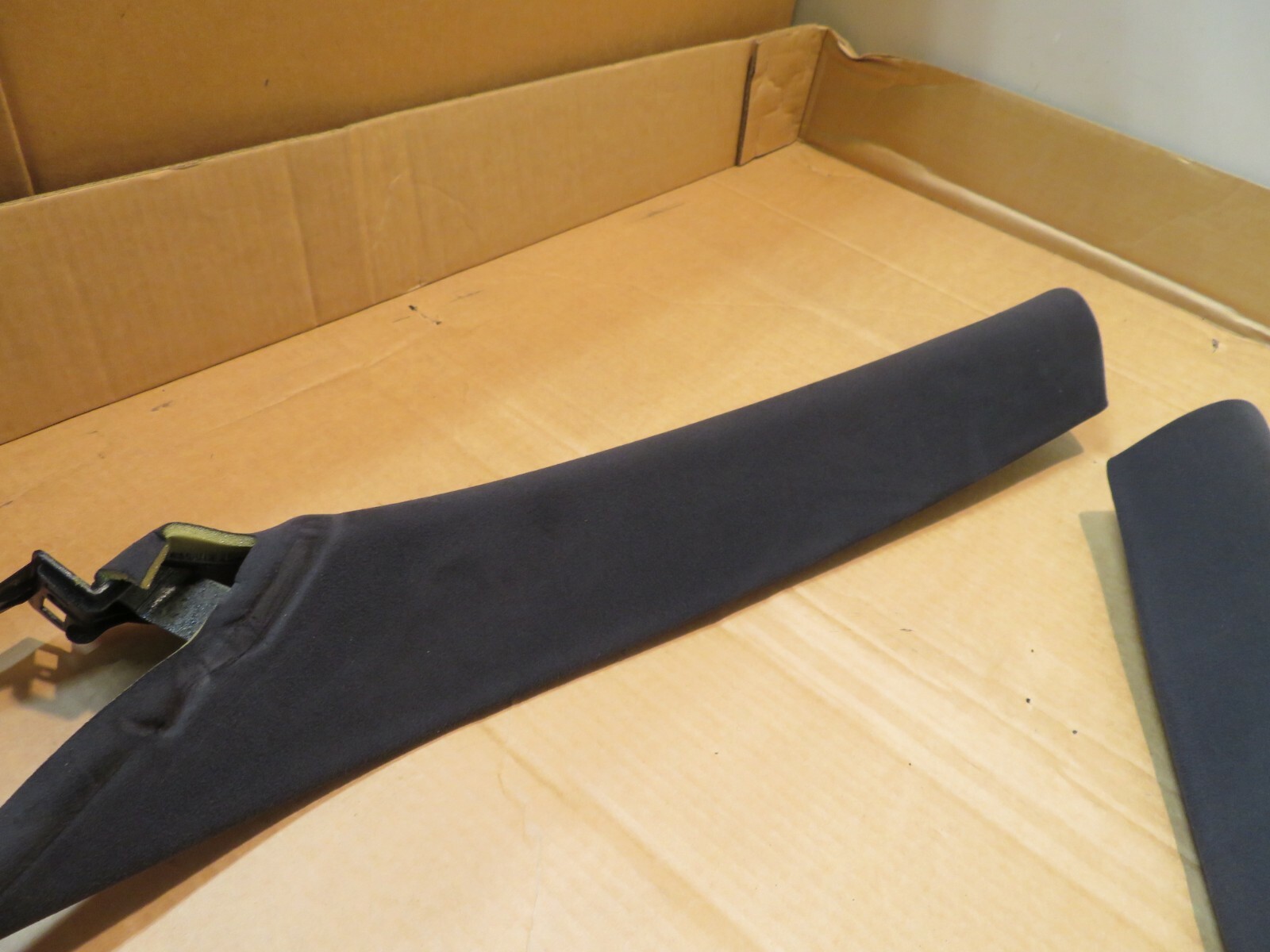Maserati Ghibli 2014-2017 LEFT Pillar trim