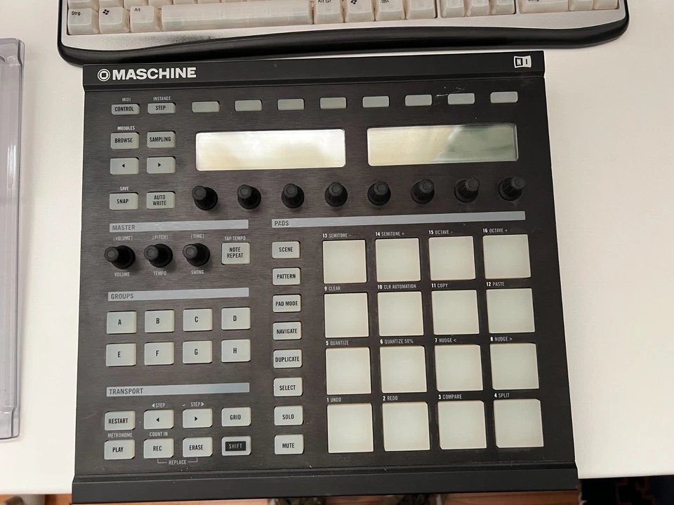 Native Instruments Maschine  + Decksaver + Lizenznummer !!!