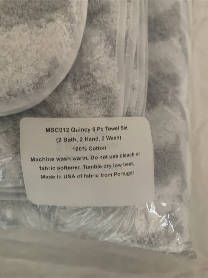 MATOUK  SCHUMACHER QUINCY 6 PIECE TOWEL SET. -  POOL (Incl 2 Bath,2 Hand,2Wash) - Image 2 of 4