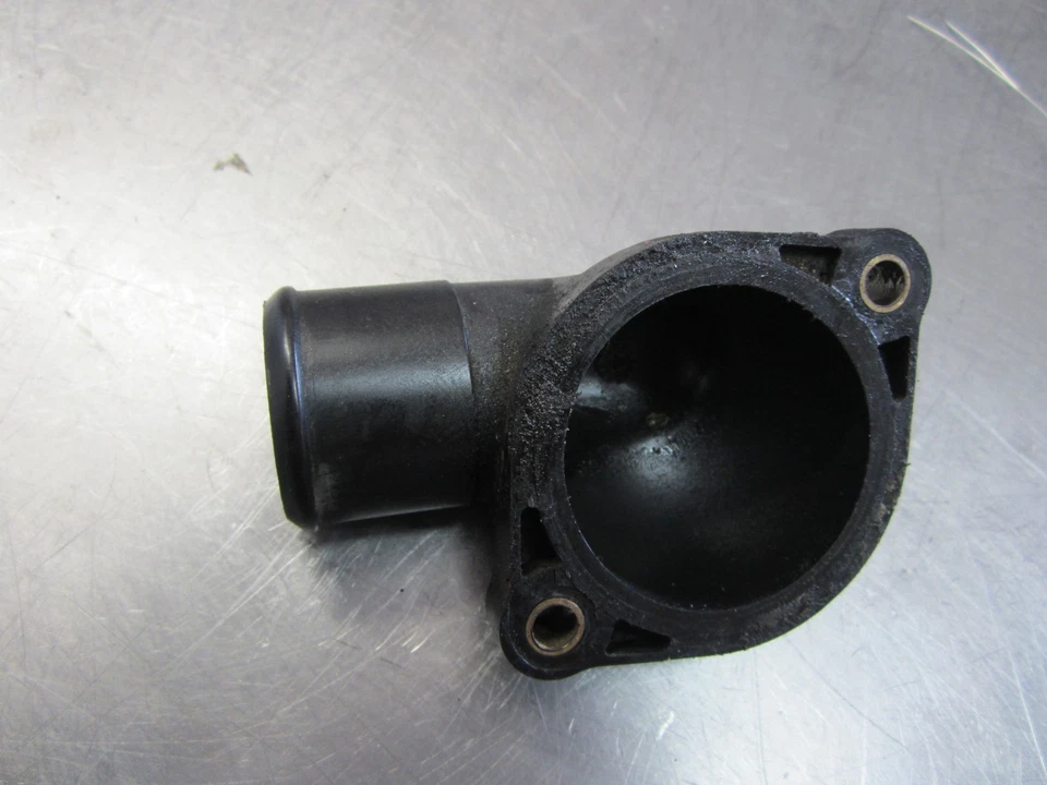 Carcasa termostato de 1999 Subaru Legacy 2.5 Foto 3 de 4