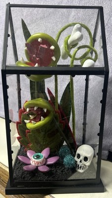 VERY RARE Hyde & Eek Ghoulish Garden Blood Succulents Faux Plant Venus Fly Trap