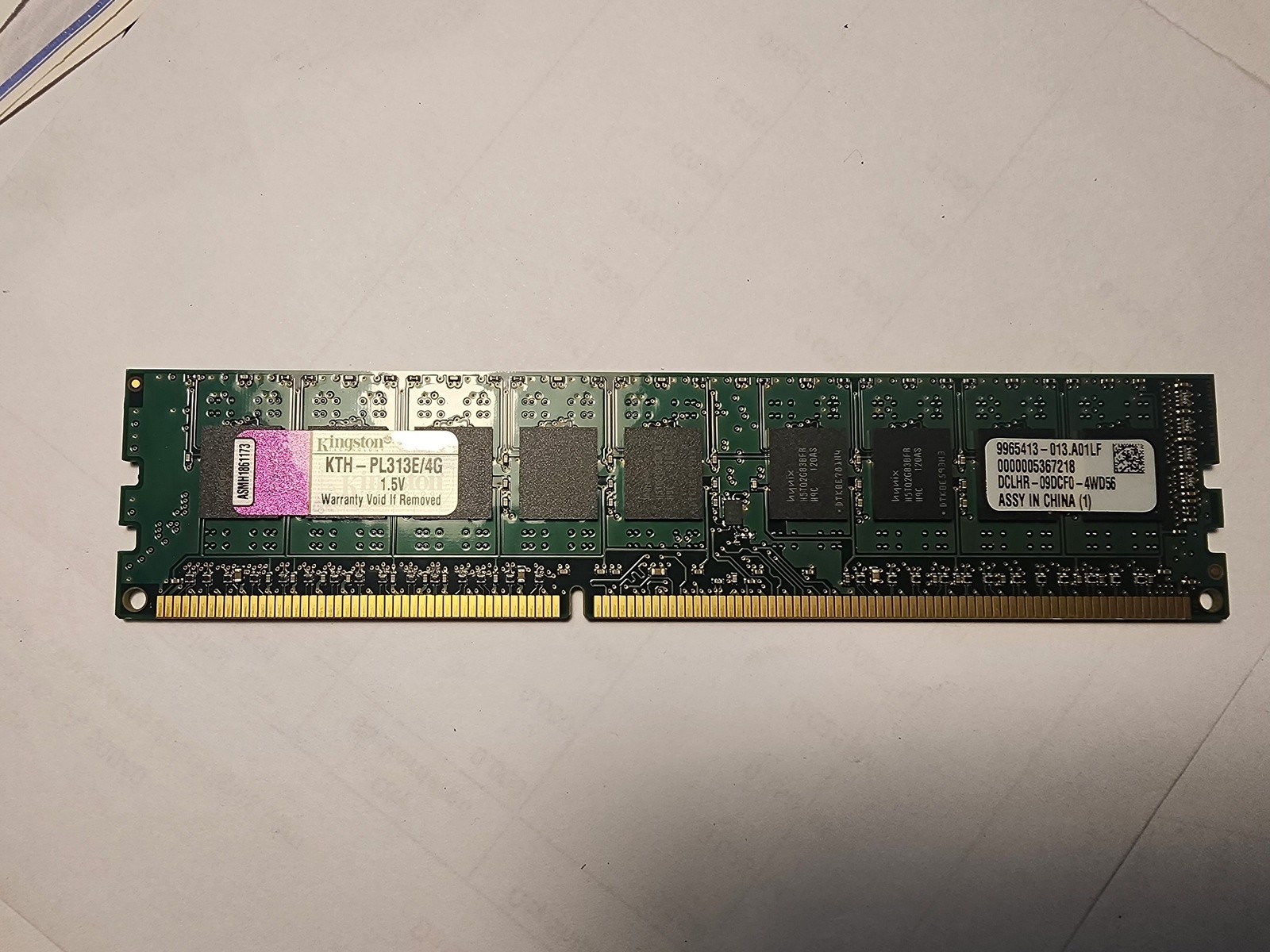как выглядит Kingston 4GB PC3-10600 DDR3 ECC Registered 240-Pin DIMM, KVR1333D3D4R9S/4G фото