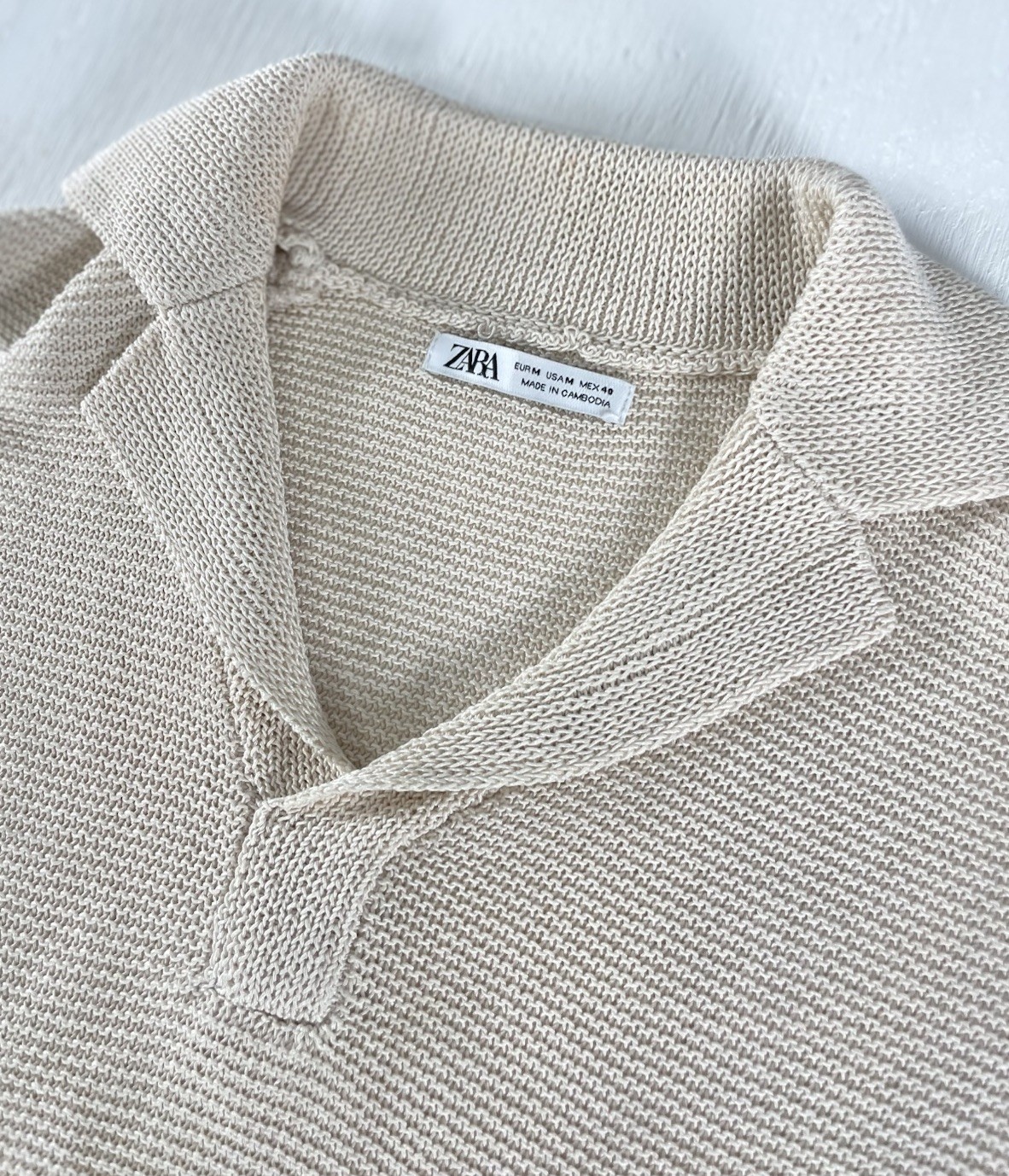 Zara Men’s Jacquard Textured Beige Tan Open Knit Polo Shirt Size M Shirt Sleeve thumbnail 4