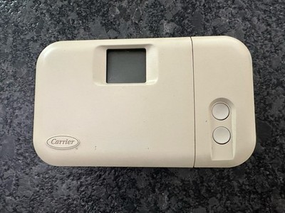 Carrier Programmable Thermostat Model TSTATCCPAC01-A / 1598N011025