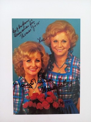 Maria und Margot Hellwig -  - original Autogramm - ca. 15x10cm - Autogrammkarte