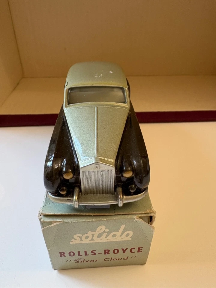 Voitures miniatures 1 /43 SOLIDO   Rolls-Royce  » Silver Cloud « - Photo 3/4