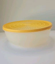 Tupperware Colander Strainer Berry Bowl 1835 1836 Flow Through Seal 3 Quart