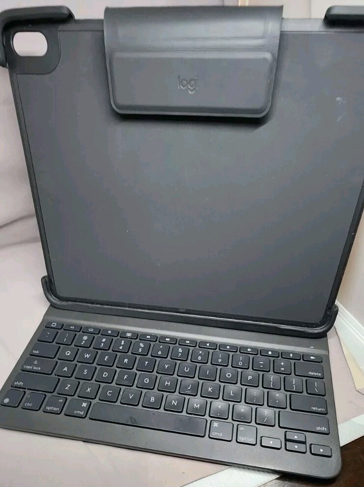 Logitech Slim Folio Pro Keyboard/Cover Case for 11