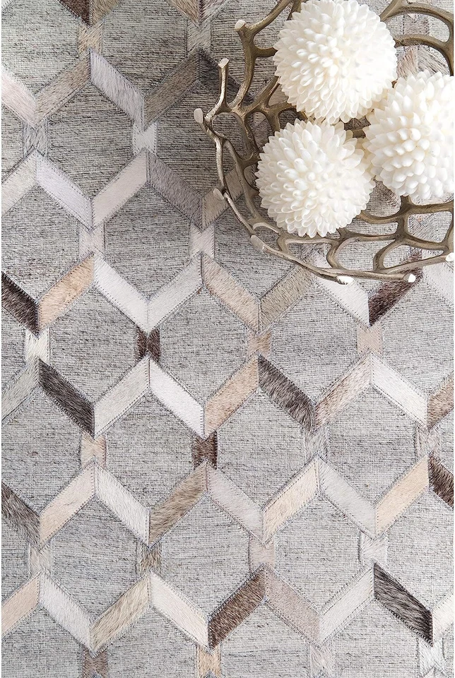 Hair-On Leather Hide Patchwork Rug – Arrow Design Handmade Carpet for Home - Image 3 of 4