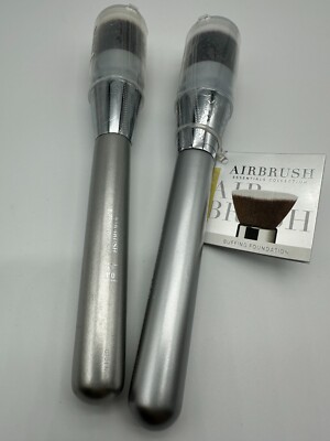 IT Cosmetics Airbrush Buffing Foundation Brush #110 NEW IN Tube