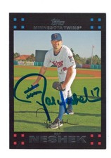 2007 Topps Pat Neshek #29 Auto Signed Twins FREE SHIPPING!!