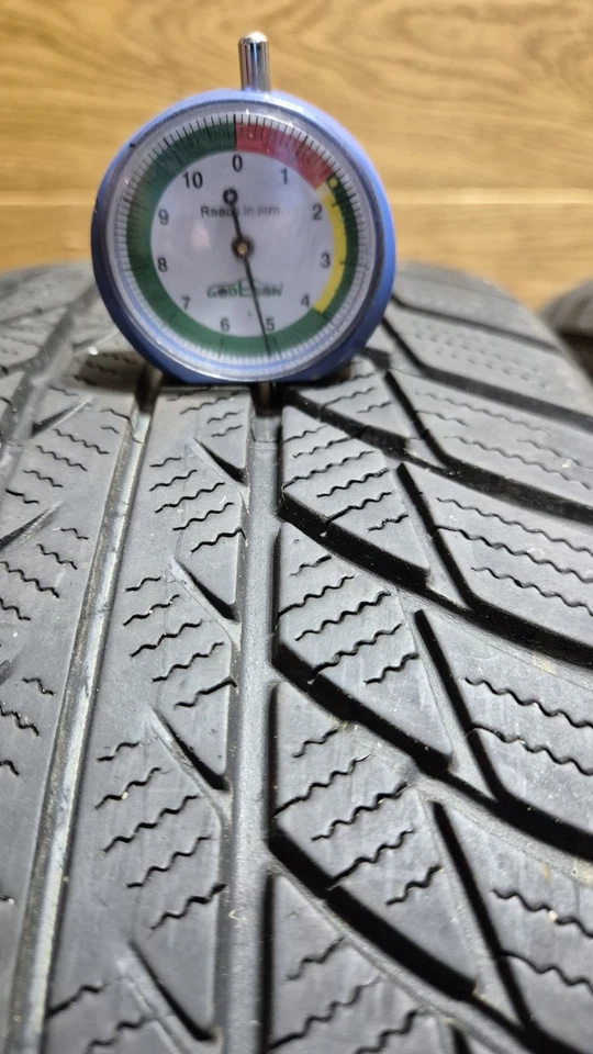 2x Winterreifen 205/60 R16 92H Bridgestone Blizzak LM001 DOT 1120 - Bild 3 von 4