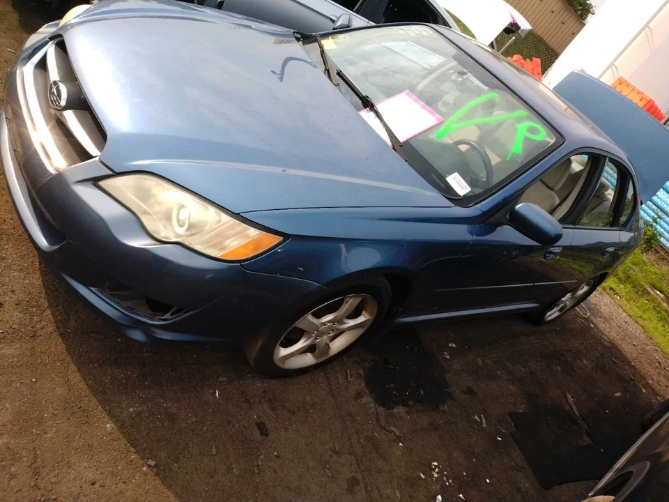 Guardabarros delantero izquierdo usado se adapta a: Subaru Legacy 2008 exc. Outback Delantero Izquierdo Grado A Foto 2 de 4