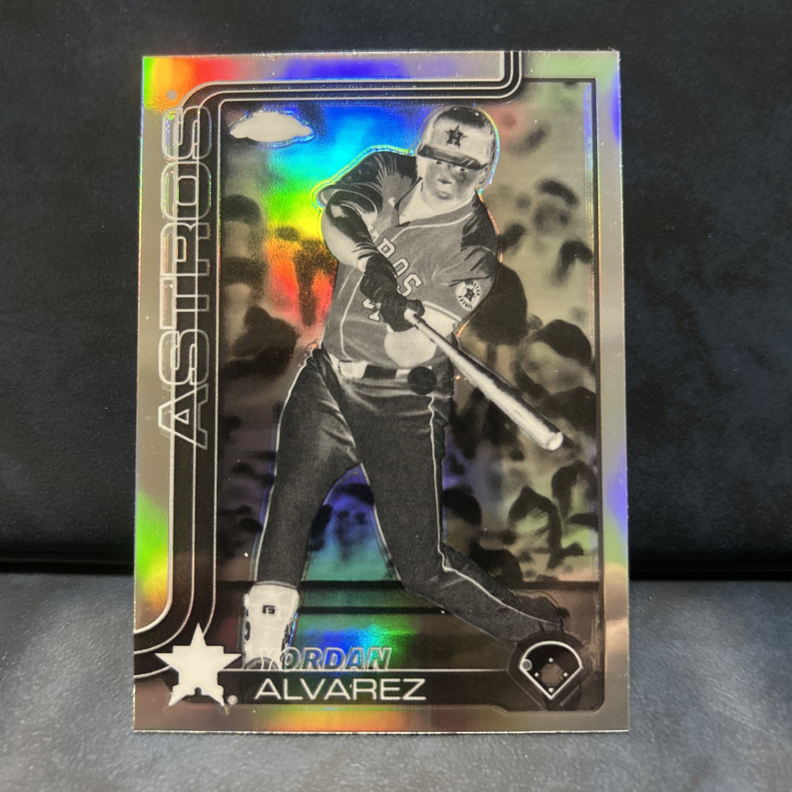 2025 Topps Chrome Yordan Alvarez Negative Refractor Houston Astros #267