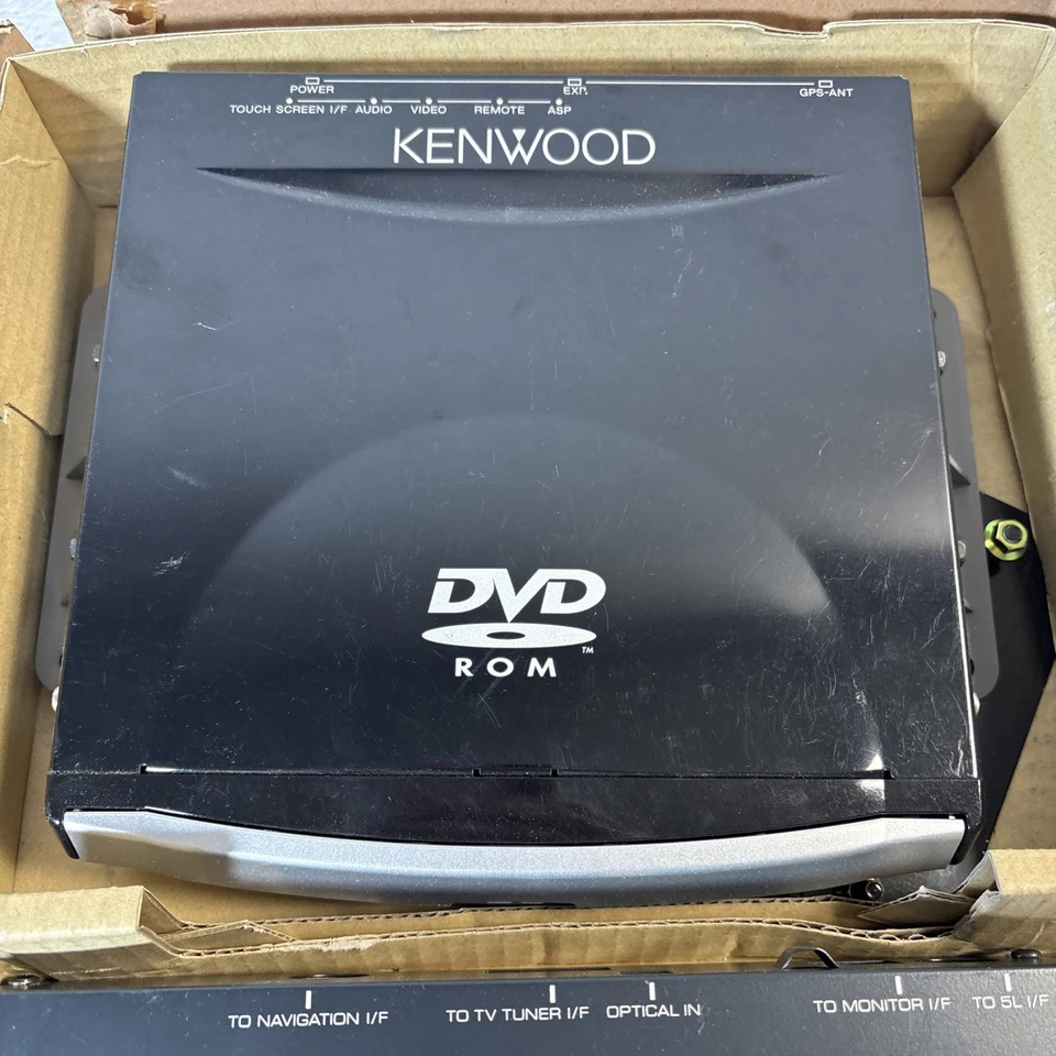 NEW KENWOOD Excelon KVT-817DVD In box Complete With Remote ! - Image 3 of 4