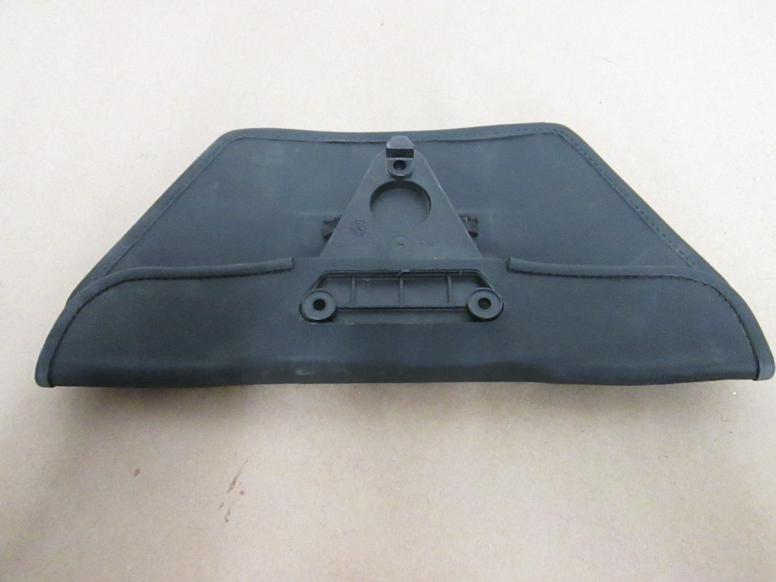Bentley Continental GT  Bracket Warning Triangle Black Leather 3W0860285 (2007)