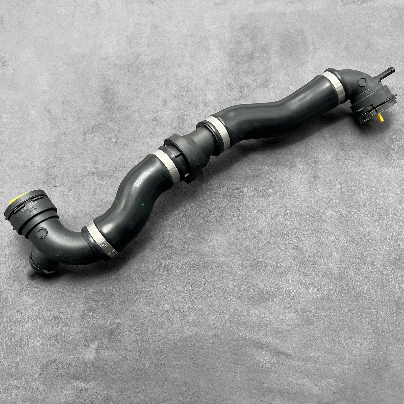 3W0122051B Coolant Water Hose Tube Pipe for Bentley Continental Flying Spur
