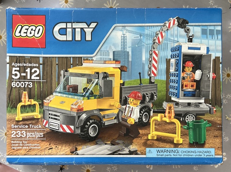 LEGO CITY: Service Truck (60073) with Port-A-Potty Trailer & 2 Minifigures  RARE