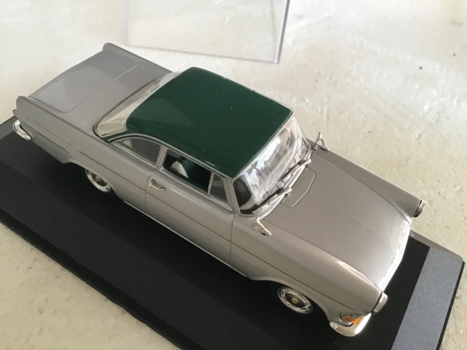 1/43 Minichamps OPEL REcord. Coupe, silver, dark green roof, mint,++ ! - Image 2 of 4