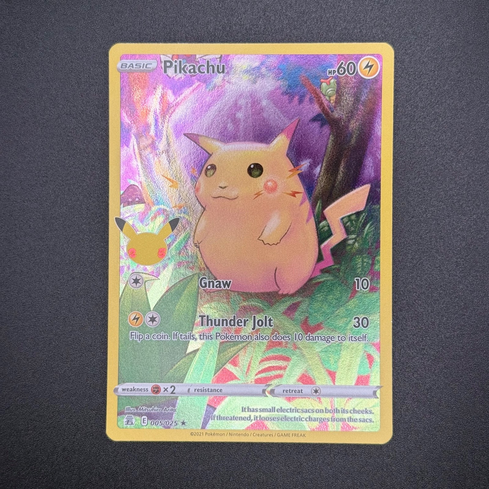 Pikachu 005/025 - Holo Rare Celebrations Pokemon TCG - LP