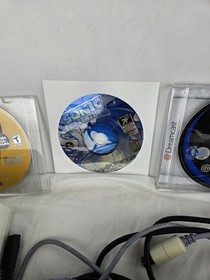 Sega Dreamcast Console Bundle HKT-3020 w/ (2) Controllers, Memory Card, 3 Games