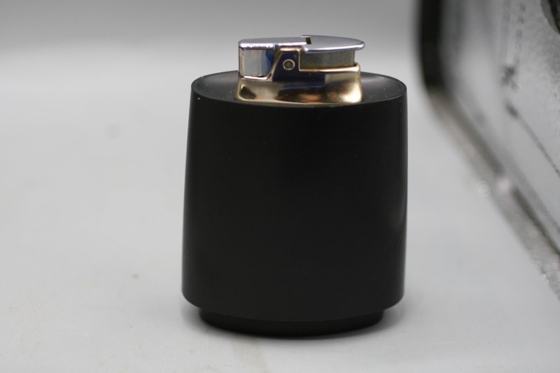 RONSON BLACK PIONEER TABLE LIGHTER VINTAGE 1960'S B1